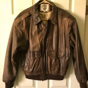 Brown women’s leather bomber jacket. Size small